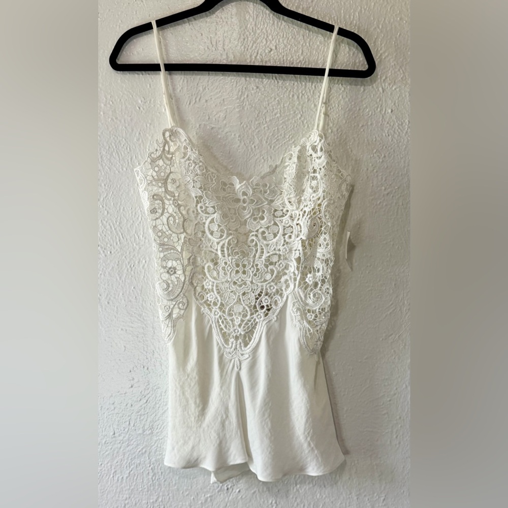 NWT In Bloom by Jonquil Lace-Embellished White Chemise